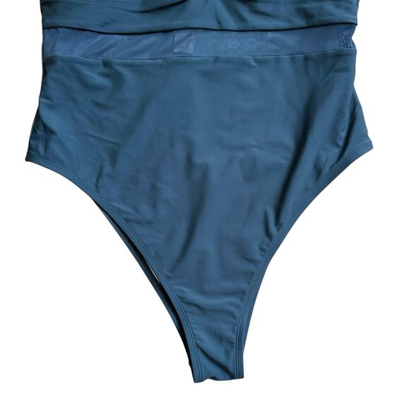 NWT Cupshe Hunter Green Swimsuit 1X Vneck Mesh Tummy Control Sexy Plunge - Picture 3 of 9